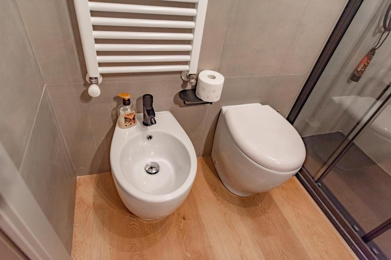 Oggi Ti Porto A Torino By Happyhostorino Apartment ภายนอก รูปภาพ
